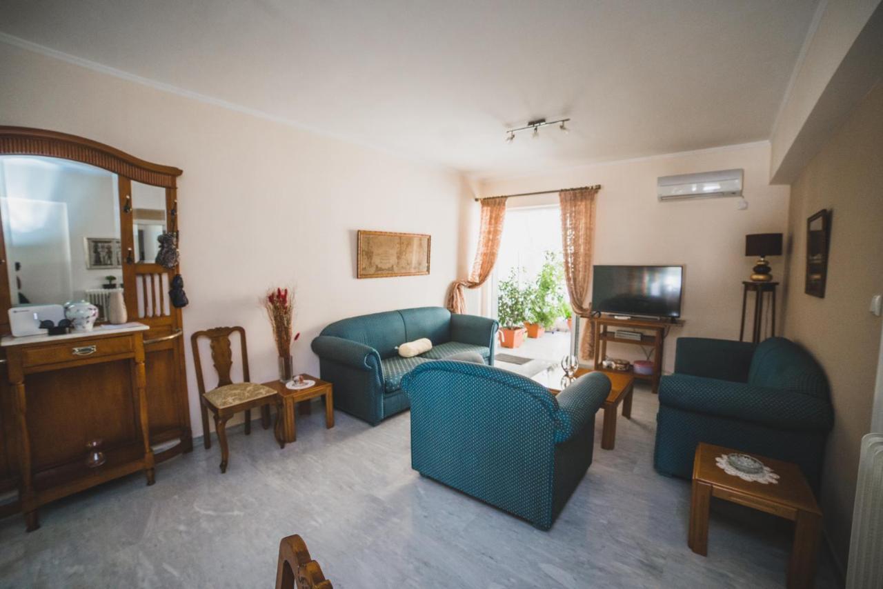 Apartment On Nikaias 5C Patras Buitenkant foto